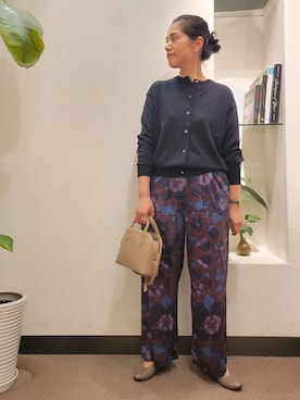 「URBAN RESEARCH DOORS（アーバンリサーチドアーズ）のラウンドボストンミニバッグ（ショルダーバッグ）」を使った、浪口　絵美さん（レディース・164cm）の秋コーディネート