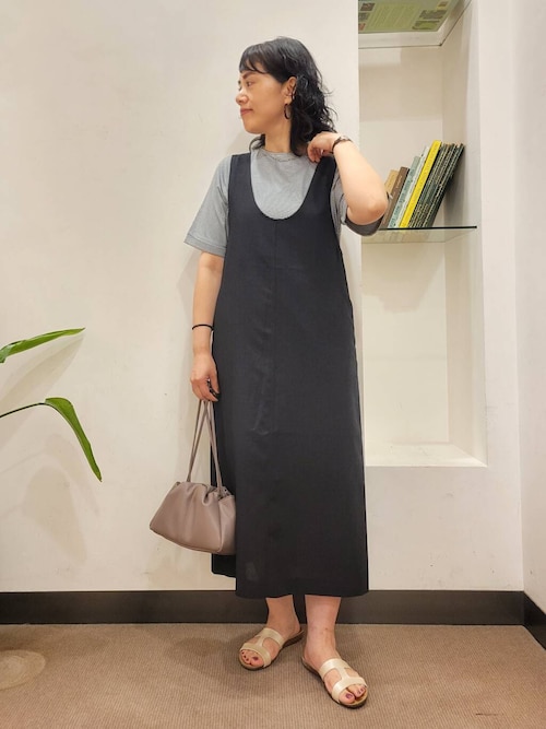 【美品】URBAN RESEARCH ワンピース　オケージョン　アーバンリサーチ URBAN RESEARCH(アーバンリサーチ)の「ランダムドットリネン