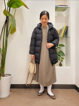 「リバーシブル」｜「アイテム（バレエシューズ）」を使った、emiinamiiさん（レディース・164cm）の冬コーディネート
