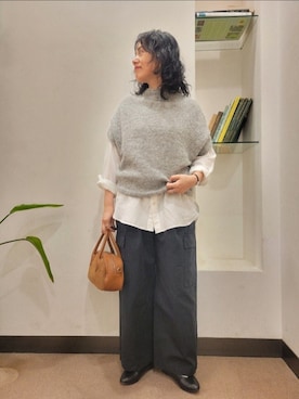 「かぐれ（カグレ）のユーティリティーイージーパンツ（その他パンツ）」を使った、浪口　絵美さん（レディース・164cm）の秋コーディネート