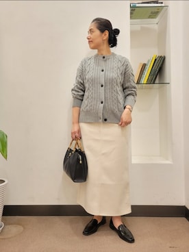 「ケーブルニット」｜「アイテム（ローファー）」を使った、emiinamiiさん（レディース・164cm）の秋コーディネート