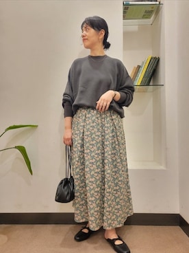 「アイテム（スウェット）」を使った、浪口　絵美さん（レディース・164cm）の秋コーディネート