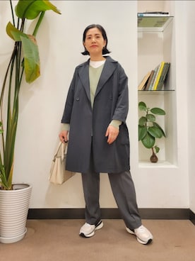 「Vネック」｜「アイテム（その他アウター）」を使った、emiinamiiさん（レディース・164cm）の冬コーディネート
