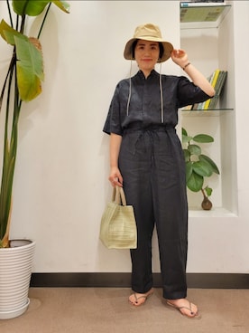 「KIJIMA TAKAYUKI」｜「アイテム（サンダル）」を使った、emiinamiiさん（レディース・164cm）の春コーディネート