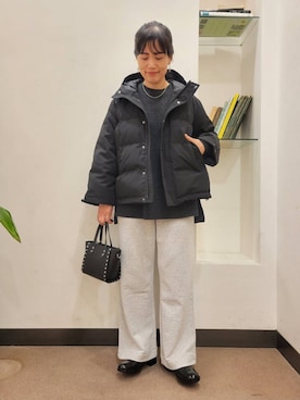「アイテム（レインシューズ）」を使った、浪口　絵美さん（レディース・164cm）の冬コーディネート