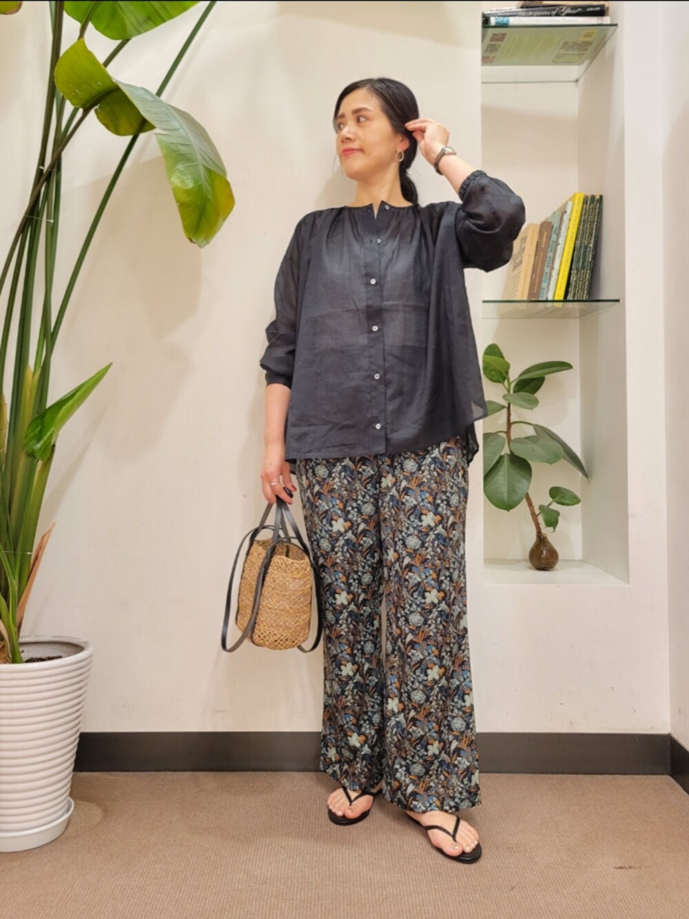 ラミーコットンギャザーブラウスを使った人気ファッション