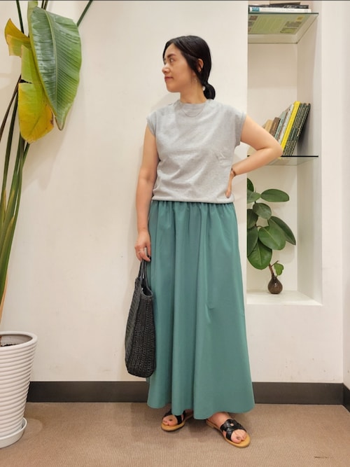 セール】『UR TECH』カラーフレアスカート（スカート）｜URBAN