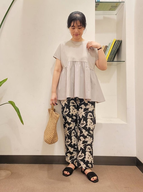 URBAN RESEARCH DOORS パンツ リネンレーヨンフラワープリント