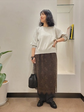 「URBAN RESEARCH DOORS(アーバンリサーチドアーズ)のアイテム(スカート)」を使った、浪口 絵美さん(レディース・164cm)の秋コーディネート