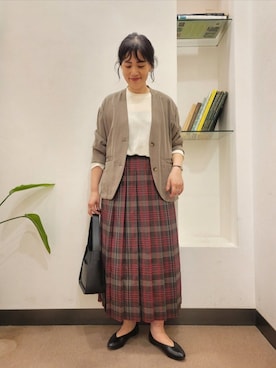 「アイテム（ノーカラージャケット）」を使った、浪口　絵美さん（レディース・164cm）の秋コーディネート