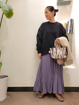 「URTECH」｜「アイテム（スウェット）」を使った、emiinamiiさん（レディース・164cm）の秋コーディネート