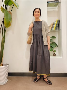 「リバーシブル」｜「アイテム（サンダル）」を使った、emiinamiiさん（レディース・164cm）の夏コーディネート