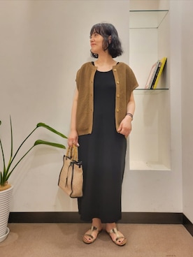 「URBAN RESEARCH DOORS（アーバンリサーチドアーズ）の2WAYタンクトップワンピース（ワンピース、ブラック系）」を使った、浪口　絵美さん（レディース・164cm）の夏コーディネート