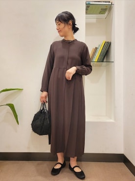 「POMTATA（ポンタタ）のPOMTATA　OTIS envan tote S（ハンドバッグ）」を使った、浪口　絵美さん（レディース・164cm）の秋コーディネート