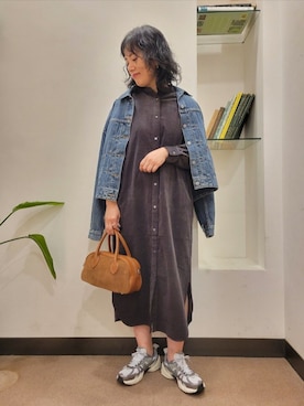 「アイテム（デニムジャケット）」を使った、浪口　絵美さん（レディース・164cm）の秋コーディネート
