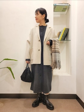 「アイテム（マフラー）」を使った、浪口　絵美さん（レディース・164cm）の秋コーディネート