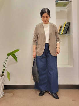 「レイヤード」｜「アイテム（その他アウター）」を使った、浪口　絵美さん（レディース・164cm）の秋コーディネート
