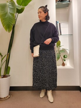 「コーディネート」｜「アイテム（スウェット）」を使った、emiinamiiさん（レディース・164cm）の冬コーディネート