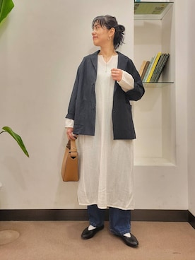 「春のジャケットスタイル」｜「アイテム（アクセサリー）」を使った、emiinamiiさん（レディース・164cm）の春コーディネート