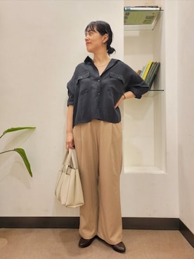 「オンオフ兼用」｜「アイテム（バッグ）」を使った、浪口　絵美さん（レディース・164cm）の秋コーディネート