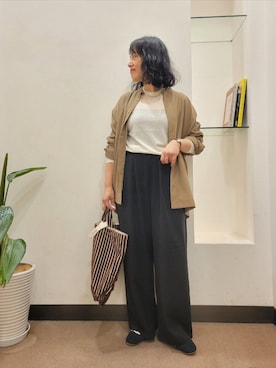 「URBAN RESEARCH DOORS(アーバンリサーチドアーズ)のアイテム(パンツ)」を使った、浪口 絵美さん(レディース・164cm)の秋コーディネート