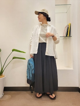 「URBAN RESEARCH DOORS（アーバンリサーチドアーズ）のアイテム（キャップ）」を使った、浪口　絵美さん（レディース・164cm）の春コーディネート