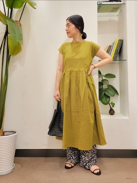 「リバーシブル」｜「アイテム（サンダル）」を使った、emiinamiiさん（レディース・164cm）の春コーディネート