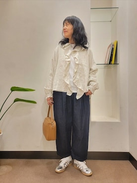 「かぐれ（カグレ）のアイテム」を使った、浪口　絵美さん（レディース・164cm）の春コーディネート