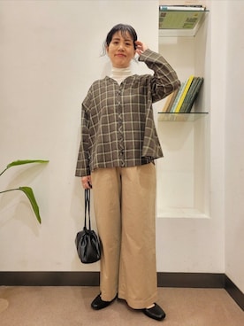 「URBAN RESEARCH DOORS（アーバンリサーチドアーズ）のスクエアトゥリボンミュール（サンダル）」を使った、浪口　絵美さん（レディース・164cm）の秋コーディネート