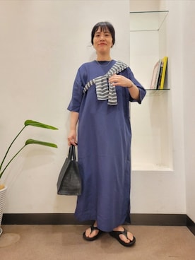 「URBAN RESEARCH DOORS（アーバンリサーチドアーズ）のソフトハンドルカゴバッグ（ハンドバッグ、ブラック系）」を使った、浪口　絵美さん（レディース・164cm）の春コーディネート