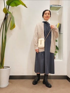 「チェックワンピース」｜「アイテム（ブーツ）」を使った、emiinamiiさん（レディース・164cm）の冬コーディネート