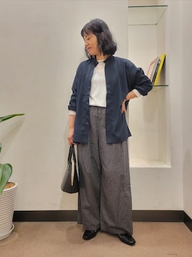 「URBAN RESEARCH DOORS（アーバンリサーチドアーズ）のTIDEWAY　MOSS BOSTON S（ハンドバッグ、ブラック系）」を使った、浪口　絵美さん（レディース・164cm）の秋コーディネート
