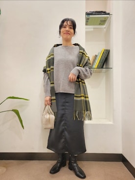 「アイテム（ボストンバッグ、グレー系）」を使った、浪口　絵美さん（レディース・164cm）の秋コーディネート