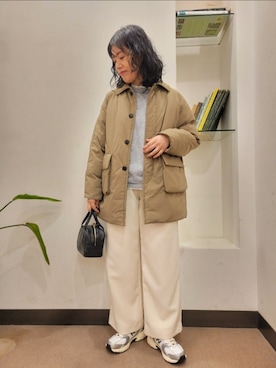 「冬の注目アウター」｜「アイテム（その他アウター）」を使った、浪口　絵美さん（レディース・164cm）の秋コーディネート