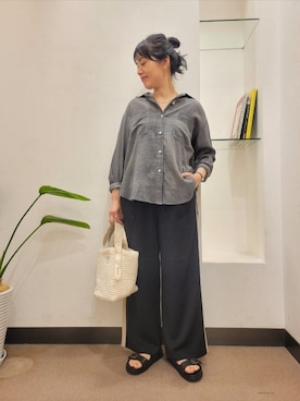 「URBAN RESEARCH DOORS（アーバンリサーチドアーズ）の『別注』beej×DOORS　ワッフルトートバッグ（トートバッグ、ホワイト系）」を使った、浪口　絵美さん（レディース・164cm）の春コーディネート