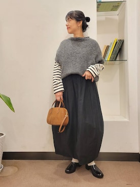 「アイテム（レインシューズ）」を使った、浪口　絵美さん（レディース・164cm）の秋コーディネート