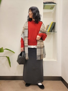 「URBAN RESEARCH DOORS（アーバンリサーチドアーズ）のアイテム（マフラー）」を使った、浪口　絵美さん（レディース・164cm）の冬コーディネート