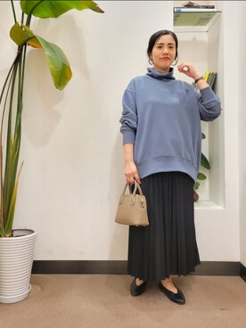 「URTECH」｜「アイテム（スウェット）」を使った、emiinamiiさん（レディース・164cm）の秋コーディネート