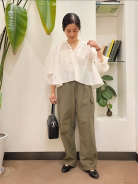 「URBAN RESEARCH DOORS（アーバンリサーチドアーズ）のラメ刺繍ブラウス（シャツ/ブラウス）」を使った、浪口　絵美さん（レディース・164cm）の夏コーディネート