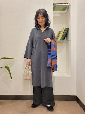 「アイテム（ボストンバッグ、グレー系）」を使った、浪口　絵美さん（レディース・164cm）の秋コーディネート