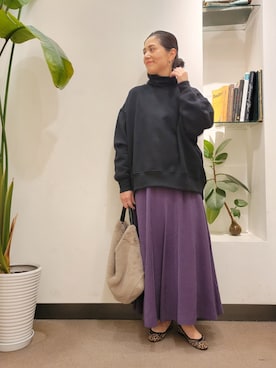 「URTECH」｜「アイテム（スウェット）」を使った、emiinamiiさん（レディース・164cm）の冬コーディネート
