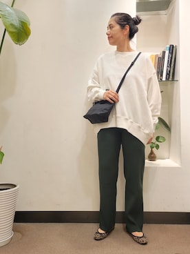 「URTECH」｜「アイテム（スウェット）」を使った、emiinamiiさん（レディース・164cm）の秋コーディネート