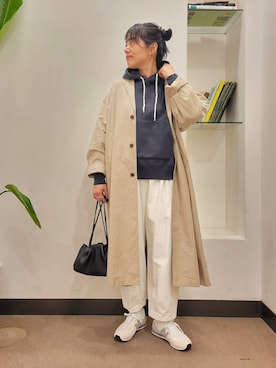「フーディー」｜「アイテム（その他アウター）」を使った、emiinamiiさん（レディース・164cm）の春コーディネート