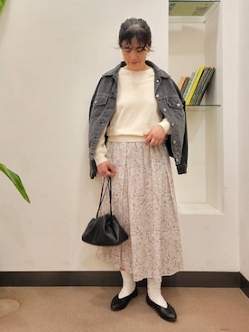 「春のジャケットスタイル」｜「アイテム（スウェット）」を使った、emiinamiiさん（レディース・164cm）の冬コーディネート