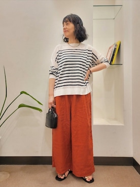 「URBAN RESEARCH DOORS（アーバンリサーチドアーズ）のTIDEWAY　ICY 2WAY BOSTON（ショルダーバッグ、ブラック系）」を使った、浪口　絵美さん（レディース・164cm）の夏コーディネート
