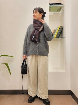 「アイテム（マフラー）」を使った、浪口　絵美さん（レディース・164cm）の秋コーディネート