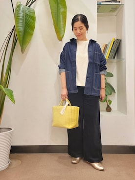「アイテム（カバーオール）」を使った、浪口　絵美さん（レディース・164cm）の秋コーディネート