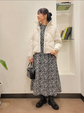「花柄」｜「アイテム（ダウンジャケット/コート）」を使った、emiinamiiさん（レディース・164cm）の冬コーディネート