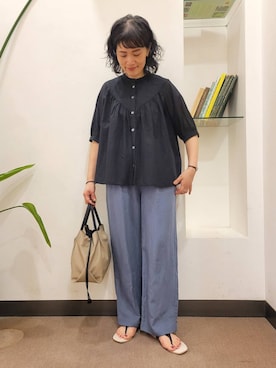 「URBAN RESEARCH DOORS（アーバンリサーチドアーズ）のアイテム（シャツ/ブラウス）」を使った、emiinamiiさん（レディース・164cm）の夏コーディネート