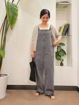 「アイテム（オールインワン・サロペット、グレー系）」を使った、浪口　絵美さん（レディース・164cm）の夏コーディネート